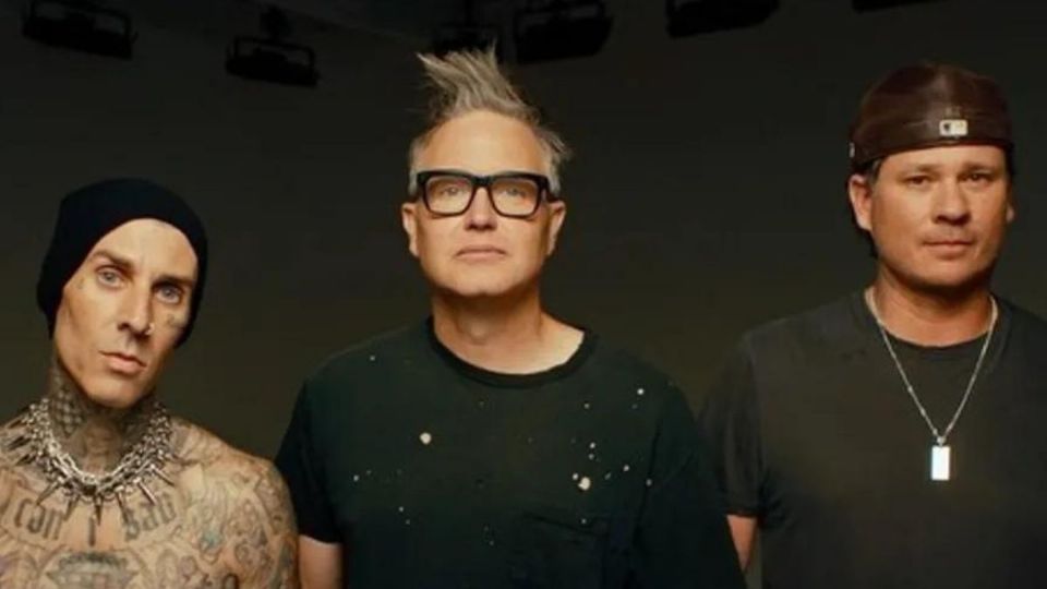 Blink 182, posando. Fuente: Instagram @blink182