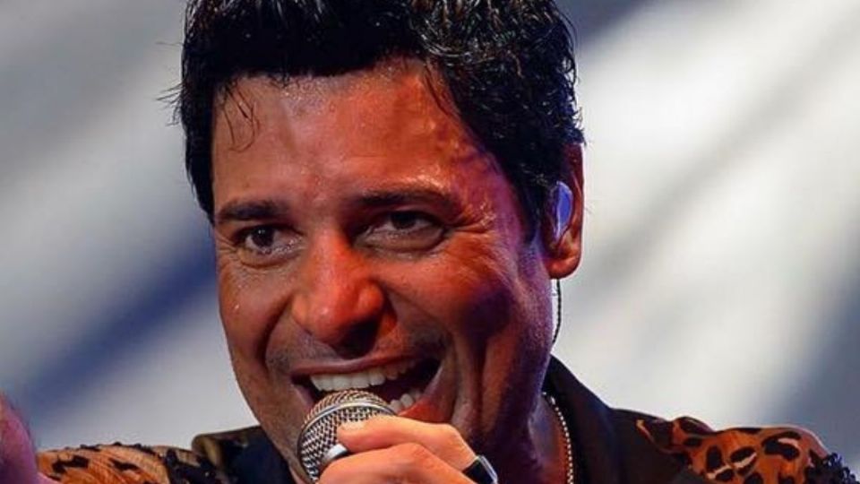 Chayanne, posando. Fuente: Instagram @chayanne
