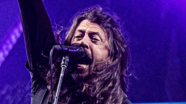 Una banda de CDMX sorprendió a los transeúntes con un cover de "The Pretender", de Foo Fighters