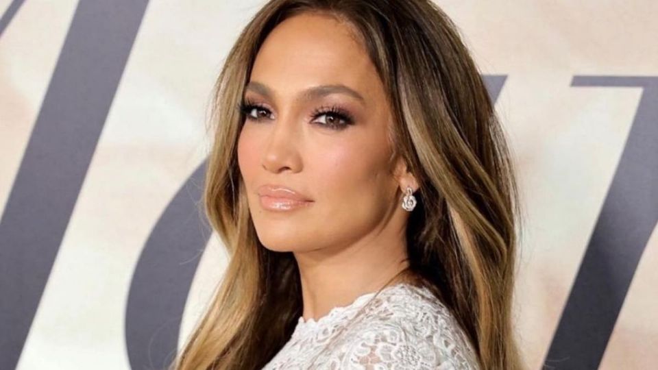 Fuente: (Instagram @jlo)