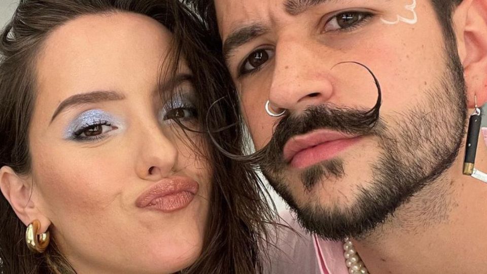 Evaluna y Camilo, posando. Fuente: Instagram @evaluna