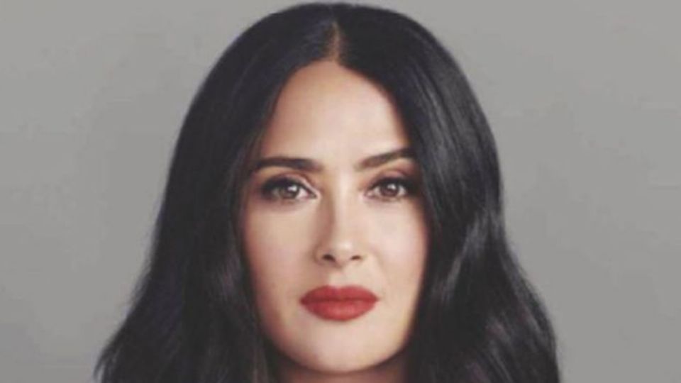 Salma, posando. Fuente: Instagram @salmahayek