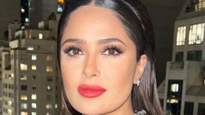 Salma Hayek enseña cómo lucir un traje de baño después de los 50 años