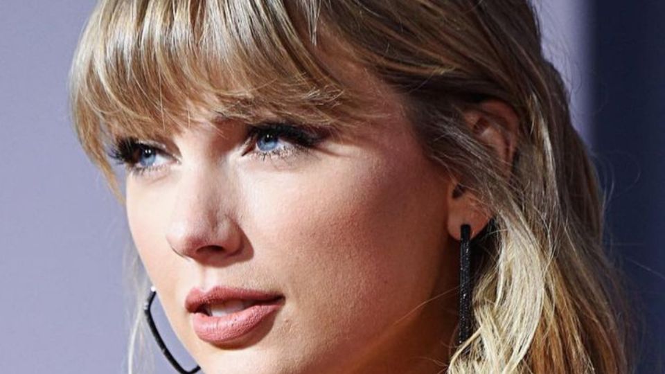 Taylor Swift, posando. Fuente: Instagram @taylorswift