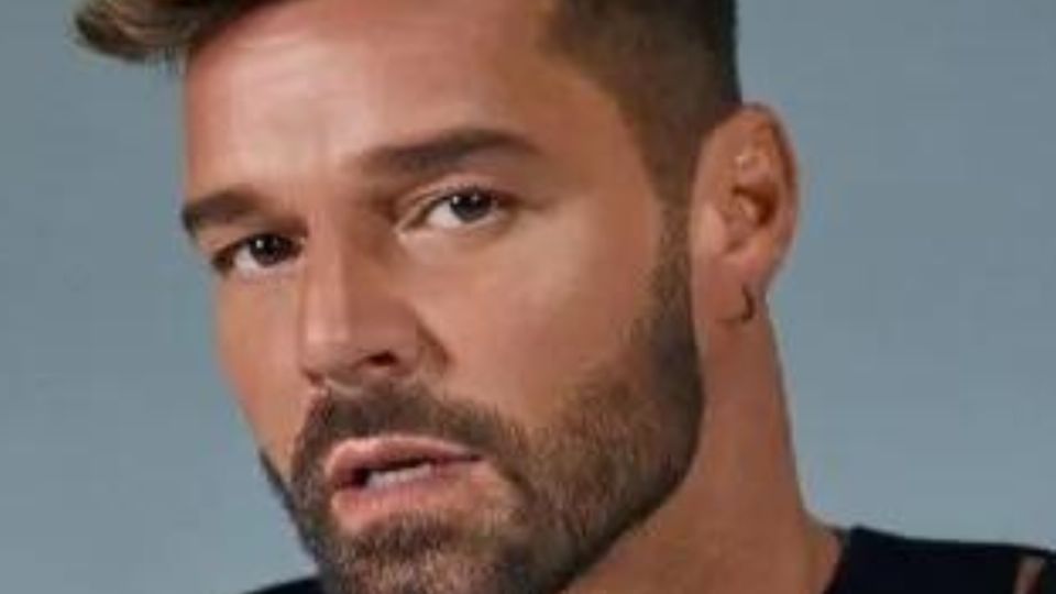 Ricky, posando. Fuente: Instagram @ricky_martin