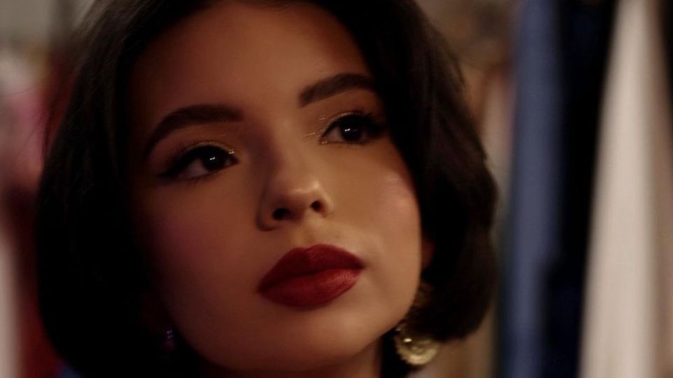 La bella compositora y cantante brilla en los escenarios