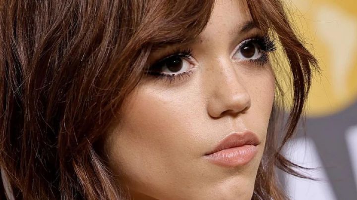 5 ejercicios que hace Jenna Ortega y son ideales para marcar el abdomen