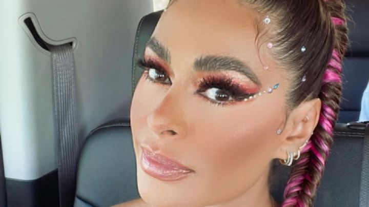 Galilea Montijo demuestra cómo llevar un mono estampado a los 49 años