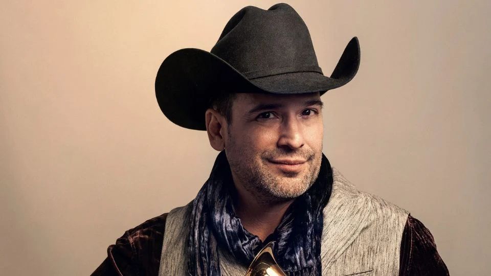 Bobby Pulido, cantante estadounidense se retira de la música | Facebook / Bobby Pulido